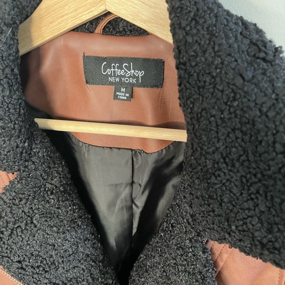 CoffeeShop New York Faux Leather Moto Jacket Brown Sherpa Collar Womens Medium - Picture 2 of 7